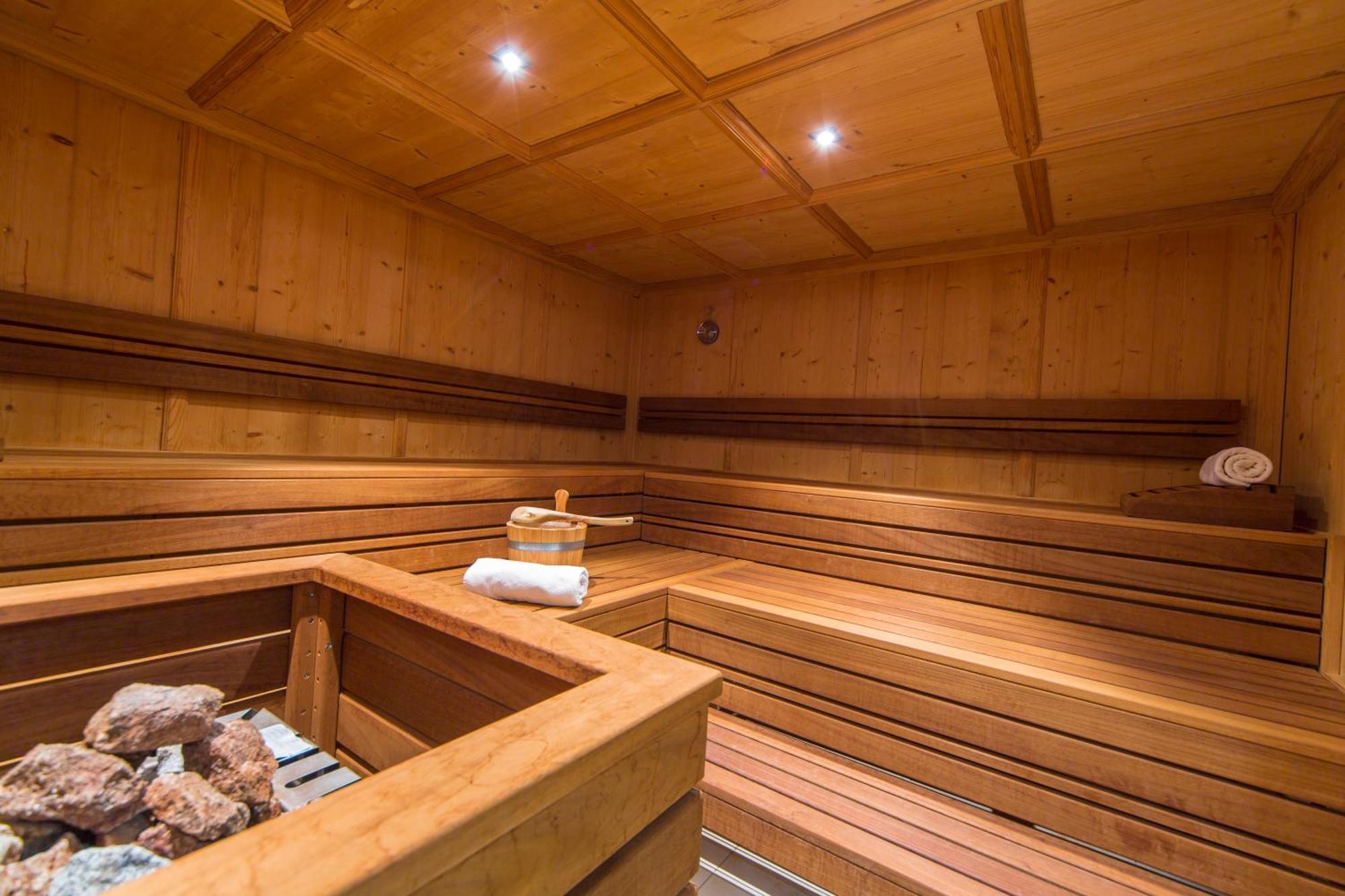 Hotel Hubertus Obergesteln Εξωτερικό φωτογραφία
