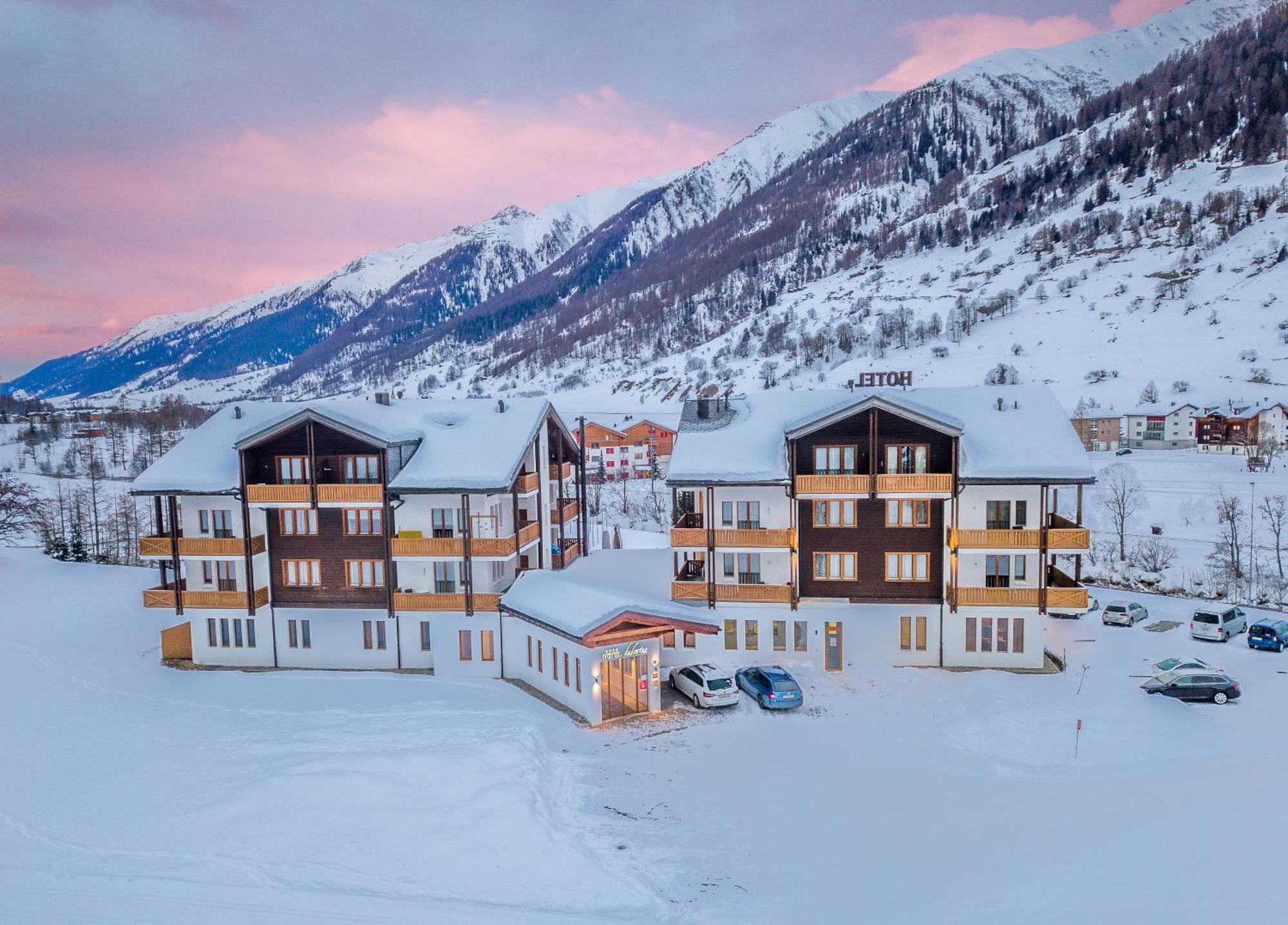 Hotel Hubertus Obergesteln Εξωτερικό φωτογραφία